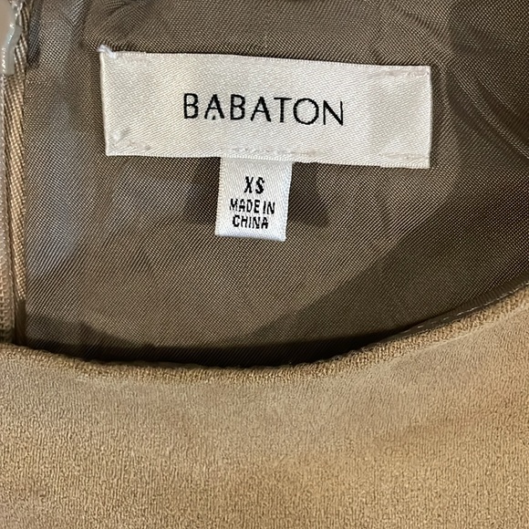 Aritzia Babaton Vegan Suede Rolando Sleeveless
Top Size XS - Picture 15 of 16